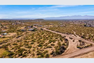 306-09-044 S Hope Road, Golden Valley, AZ 86413 - Photo 14