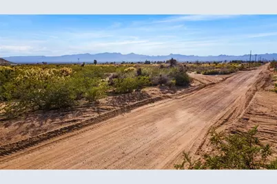 306-09-044 S Hope Road, Golden Valley, AZ 86413 - Photo 10