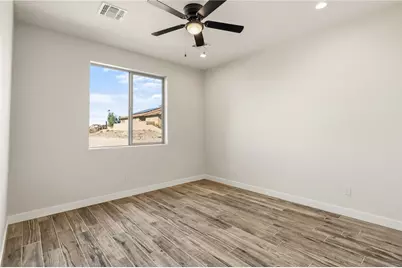 3232 Sidewheel Drive, Bullhead City, AZ 86429 - Photo 12