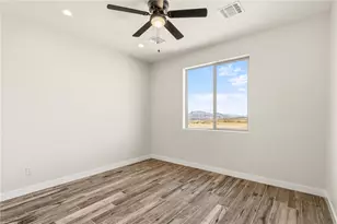 3232 Sidewheel Dr, Bullhead City, AZ 86429 - Photo 8