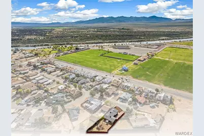 2434 Camino Del Rio, Bullhead City, AZ 86442 - Photo 2