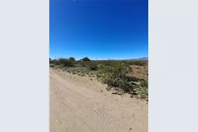 8872 W Sixth Street, Dolan Springs, AZ 86441 - Photo 4