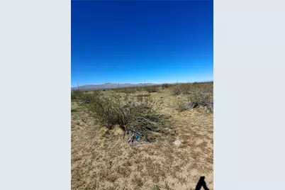 8872 W Sixth Street, Dolan Springs, AZ 86441 - Photo 6