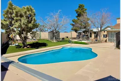 17305 N Lost Mine Drive, Dolan Springs, AZ 86441 - Photo 16