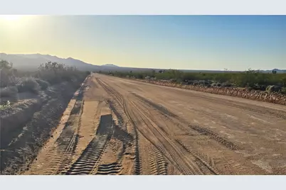 21688 S Roy Rogers Road, Yucca, AZ 86438 - Photo 32