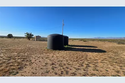 21688 S Roy Rogers Road, Yucca, AZ 86438 - Photo 24