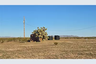 21688 S Roy Rogers Road, Yucca, AZ 86438 - Photo 4