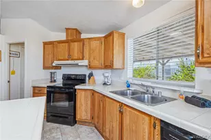 756 Riverfront Dr, Bullhead City, AZ 86442 - Photo 14