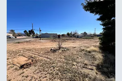 3870 E Thompson Avenue, Kingman, AZ 86409 - Photo 2