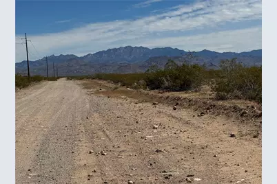 08008 E Aquarius Dr #813, Golden Valley, AZ 86413 - Photo 12