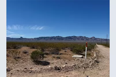 215-08-008A E Aquarius Drive #813, Golden Valley, AZ 86413 - Photo 1