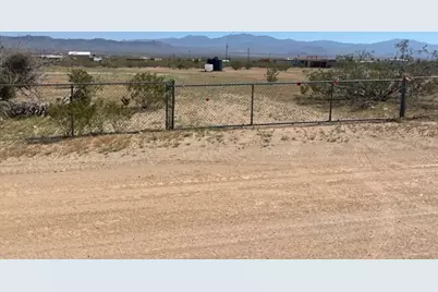 1534 S Elfrida Road, Golden Valley, AZ 86413 - Photo 1