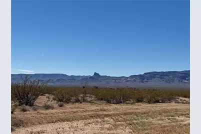 08025 W Encanto Dr, Golden Valley, AZ 86413 - Photo 10