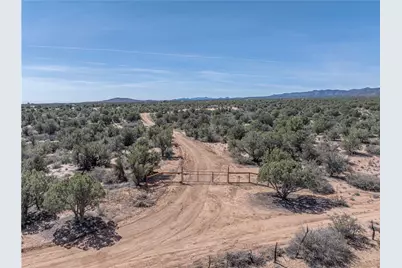 10116 E Hidden Valley Road, Kingman, AZ 86401 - Photo 28