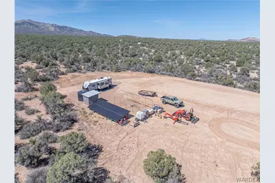 10116 E Hidden Valley Road, Kingman, AZ 86401 - Photo 2