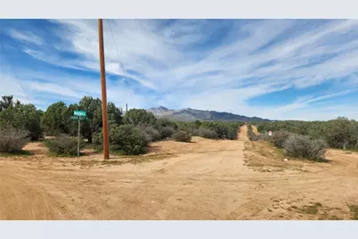 10116 E Hidden Valley Road, Kingman, AZ 86401 - Photo 4