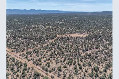 10116 E Hidden Valley Road, Kingman, AZ 86401 - Photo 18