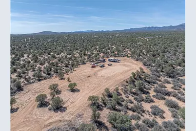 10116 E Hidden Valley Road, Kingman, AZ 86401 - Photo 24