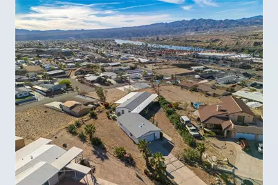 1227 Escalera Place, Bullhead City, AZ 86442 - Photo 4