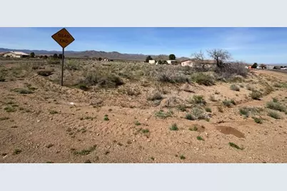 7691 E Silver Concho Lane, Kingman, AZ 86401 - Photo 1