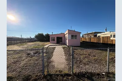 956 Coral Reef Drive, Bullhead City, AZ 86442 - Photo 1