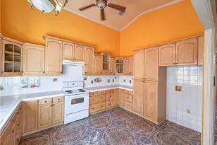 10286 S Hamilton Dr, Mohave Valley, AZ 86440 - Photo 18