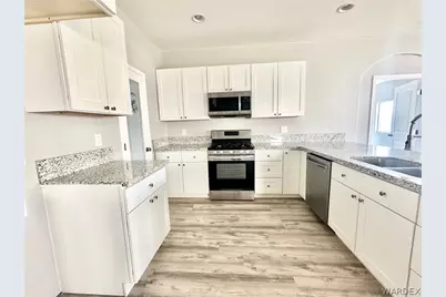 2101 E Mesa Vista Place, Fort Mohave, AZ 86426 - Photo 12