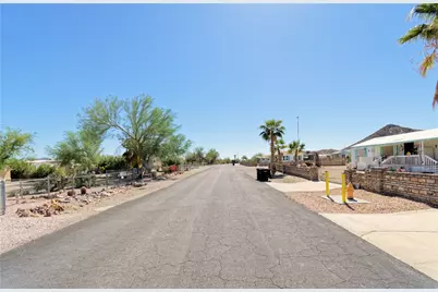 860 S Connor Lane, Quartzsite, AZ 85346 - Photo 32