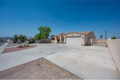 273 Acoma Boulevard, Lake Havasu, AZ 86403 - Photo 2