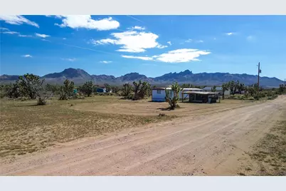 18288 N Magnolia Drive, Dolan Springs, AZ 86441 - Photo 6