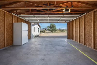 8685 E Colorado Drive, Kingman, AZ 86401 - Photo 24