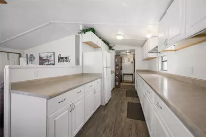 8685 E Colorado Drive, Kingman, AZ 86401 - Photo 8