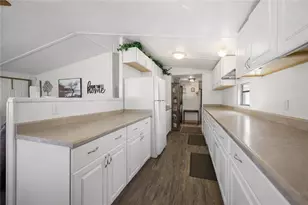 8685 E Colorado Dr, Kingman, AZ 86401 - Photo 8