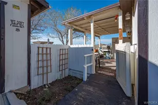 8685 E Colorado Dr, Kingman, AZ 86401 - Photo 4