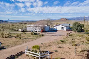 8685 E Colorado Dr, Kingman, AZ 86401 - Photo 2