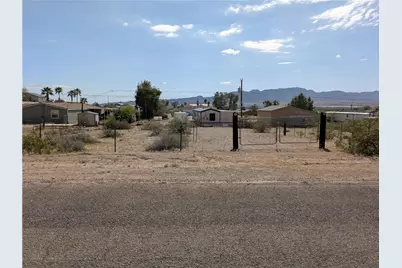 4610 E Kayenta Dr, Topock, AZ 86436 - Photo 2