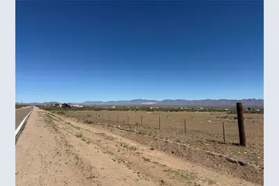 306-53-133 Egar Way, Golden Valley, AZ 86413 - Photo 2