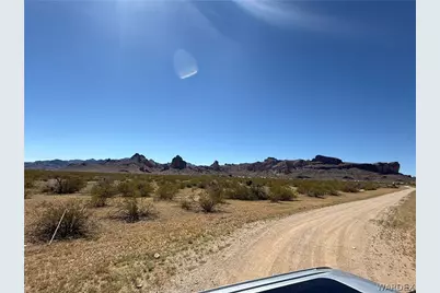 001 Arthur's Way, Golden Valley, AZ 86413 - Photo 2