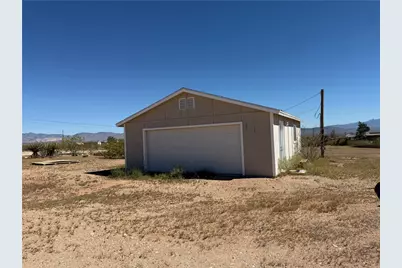 7910 W Unkar Drive, Golden Valley, AZ 86413 - Photo 2