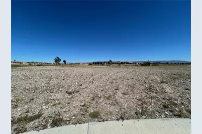 2081 E Calle La Reina, Fort Mohave, AZ 86426 - Photo 2