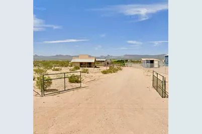 3587 N Horse Mesa Road, Golden Valley, AZ 86413 - Photo 2