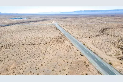 000 S Apache Road, Golden Valley, AZ 86413 - Photo 12