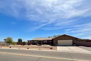 1894 E Corwin Rd, Bullhead City, AZ 86442 - Photo 2