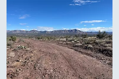 020 E Outlaw Canyon Road, Kingman, AZ 86401 - Photo 8