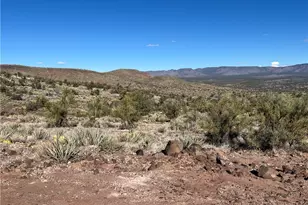 020 E Outlaw Canyon Rd, Kingman, AZ 86401 - Photo 1