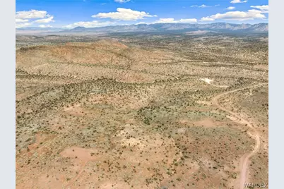020 E Outlaw Canyon Road, Kingman, AZ 86401 - Photo 18