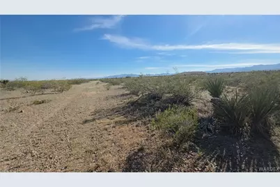339-11-013 N N. Escuela Road, Golden Valley, AZ 86413 - Photo 1