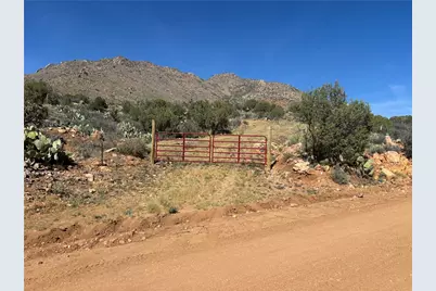 15893 E Stagecoach Well Drive, Kingman, AZ 86401 - Photo 2