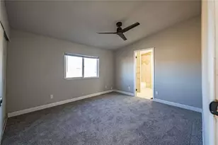 860 S Derby Cir, Golden Valley, AZ 86413 - Photo 10