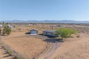 860 S Derby Cir, Golden Valley, AZ 86413 - Photo 1